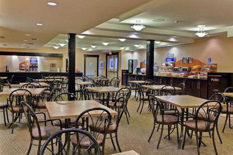 Restaurant Kanata Kelowna Hotel and Conference Centre