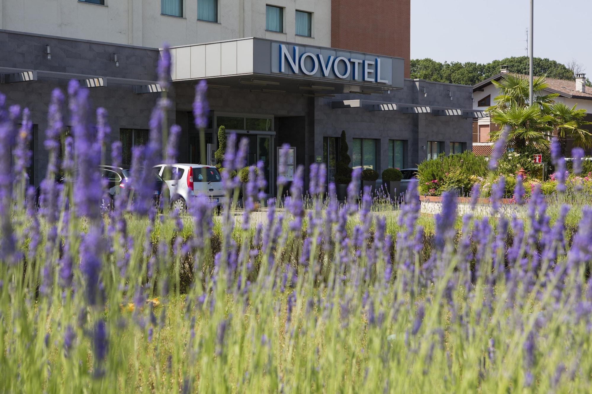 Vista Exterior Novotel Milan Malpensa Airport