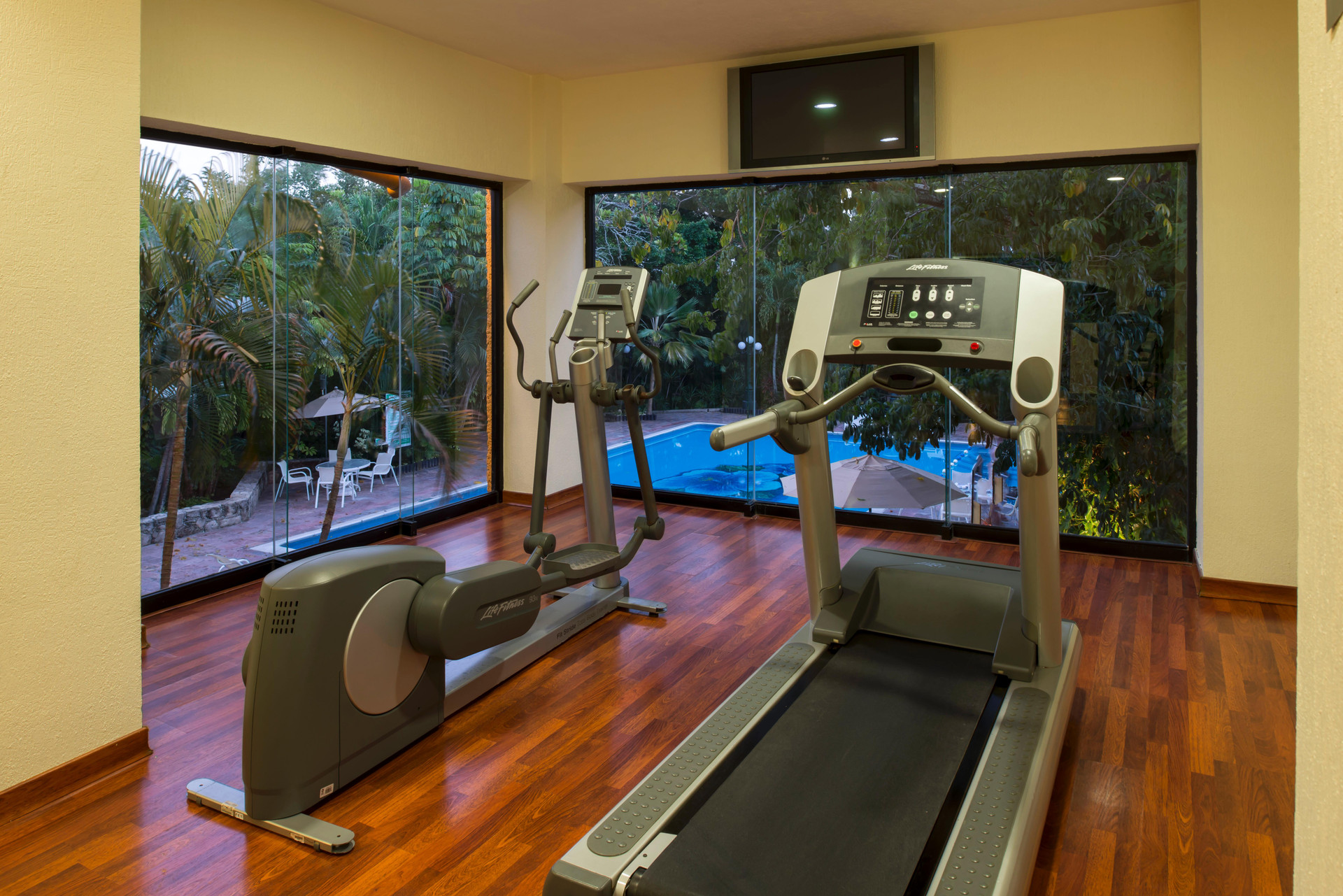 Gimnasio HS HOTSSON Hotel Tampico