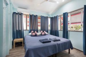 Alquiler Vacacional - Apartment Centrally Located in the CBD. Shopping Centre is right across the road