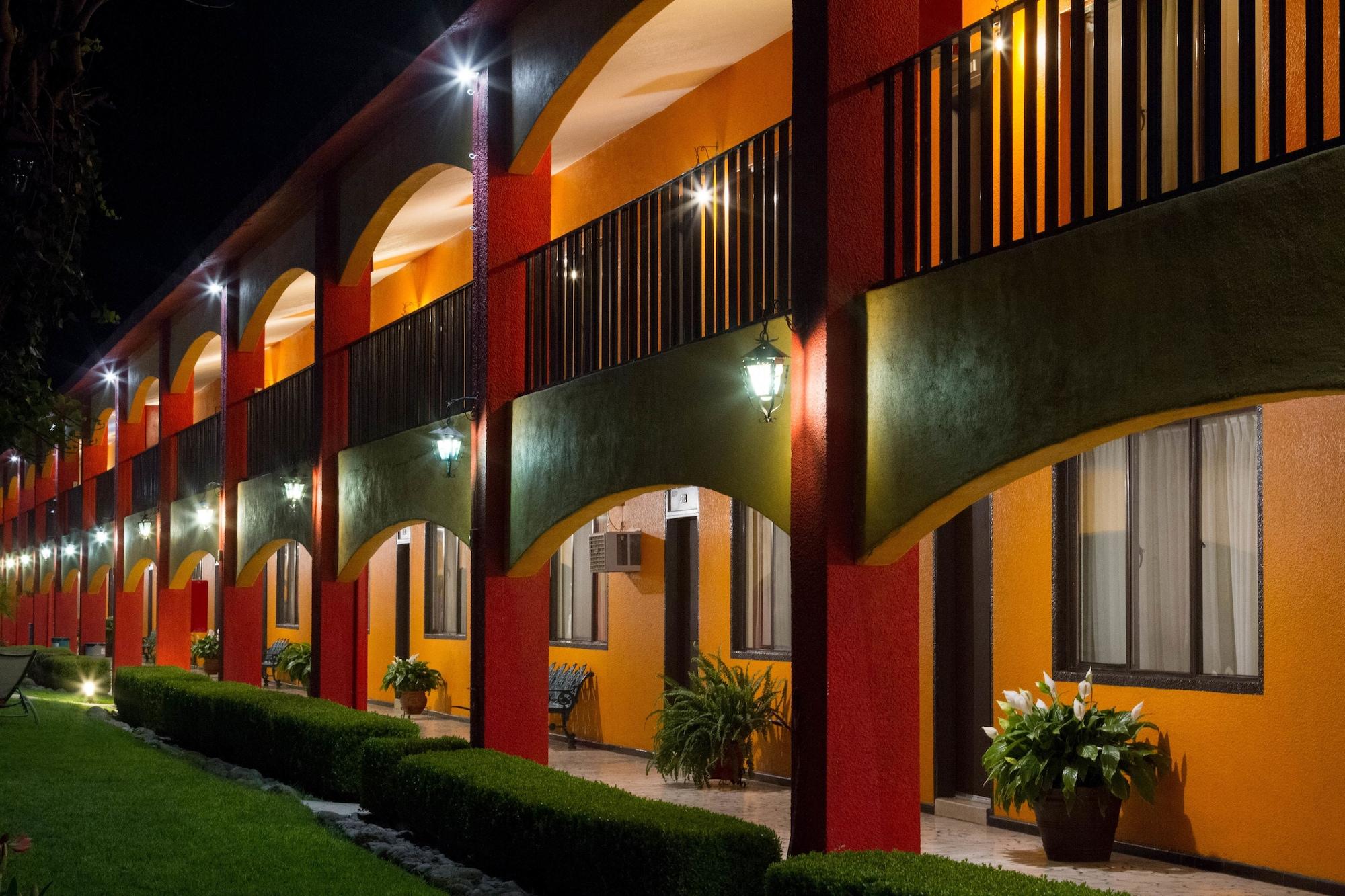 Vista Exterior Hotel La Gloria de Calvillo