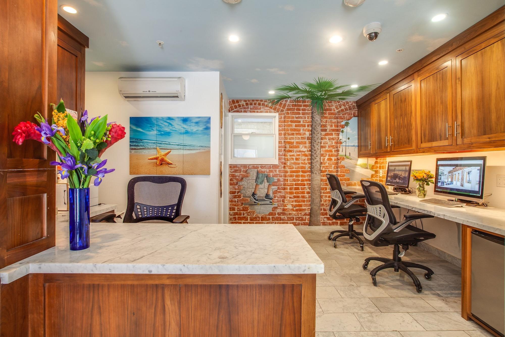 Vista Lobby Venice Breeze Suites