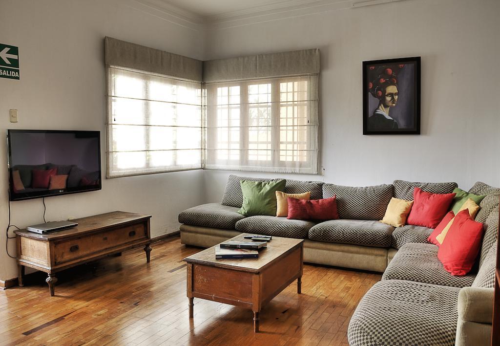 Vista Lobby Atelier Boutique Hotel