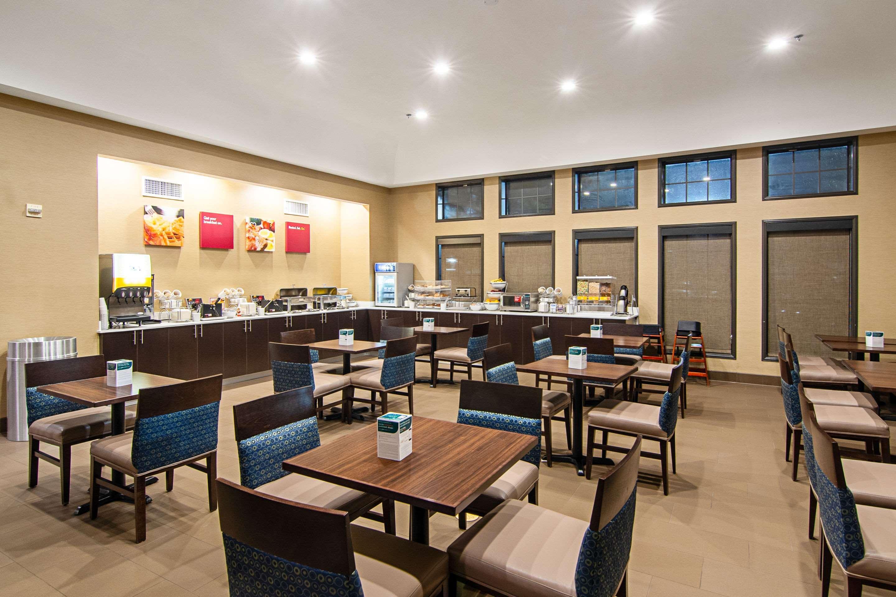 Restaurant Comfort Suites NW Dallas Near Love Field