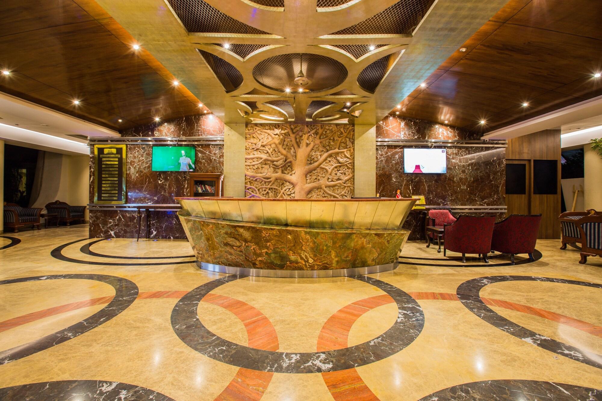 Vista Lobby Residency club