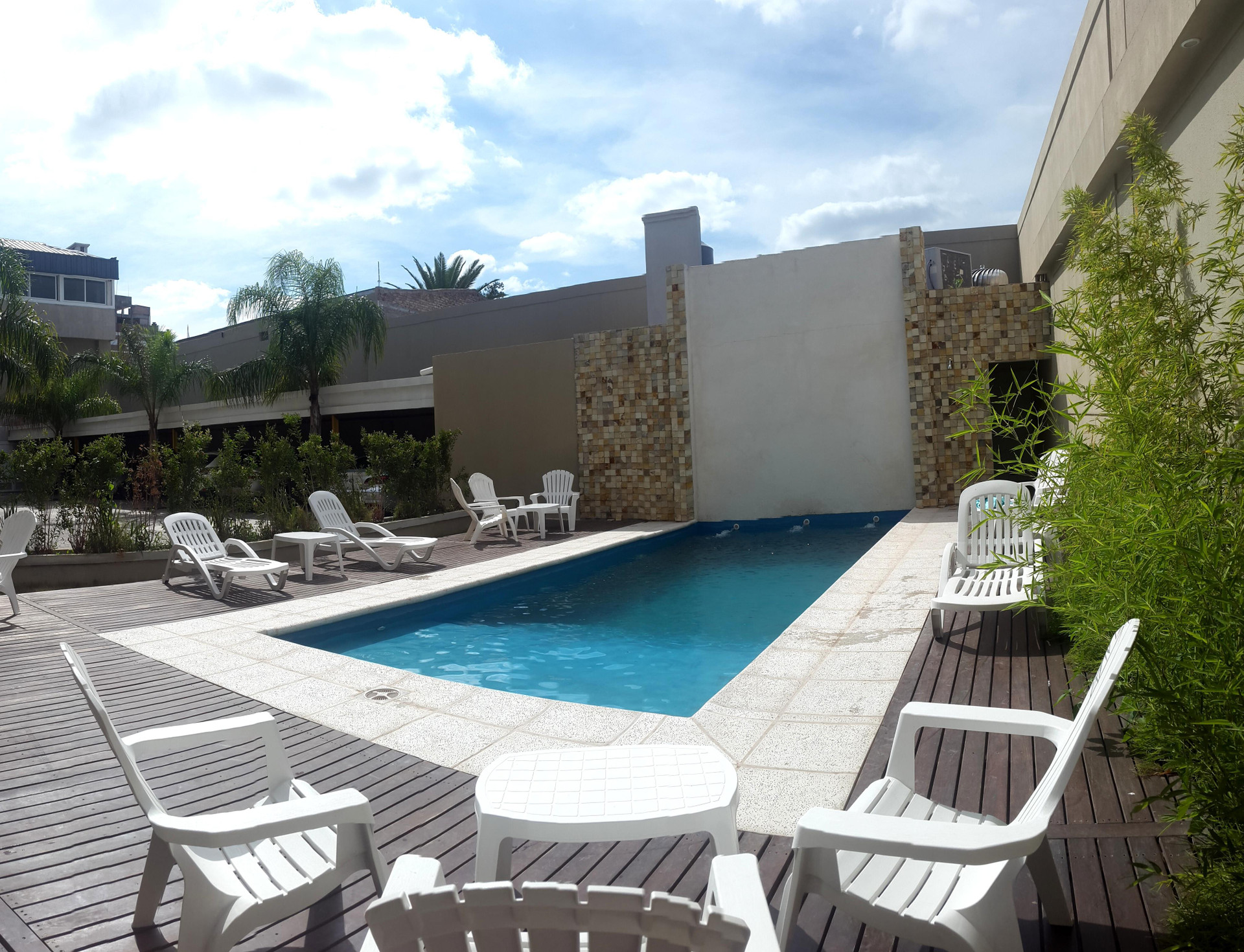 Vista da piscina Hotel Altos del Estero