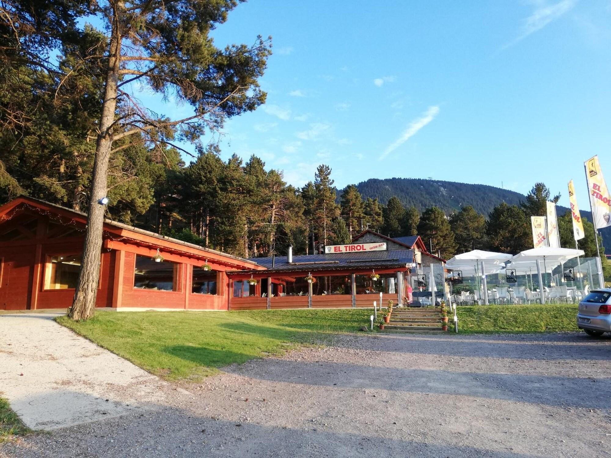 Vista Exterior Hotel Adsera