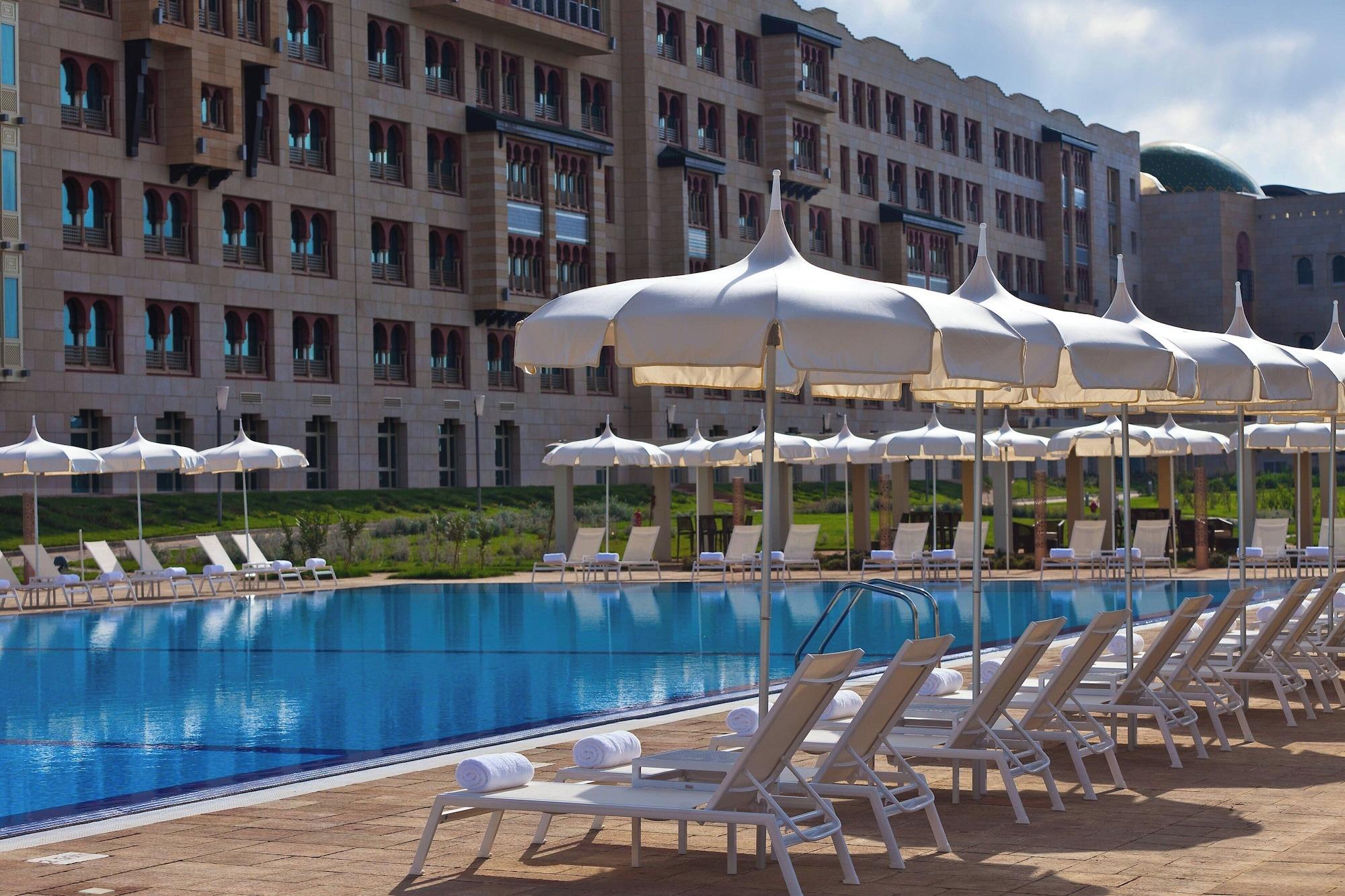 Vista Piscina Renaissance Tlemcen Hotel