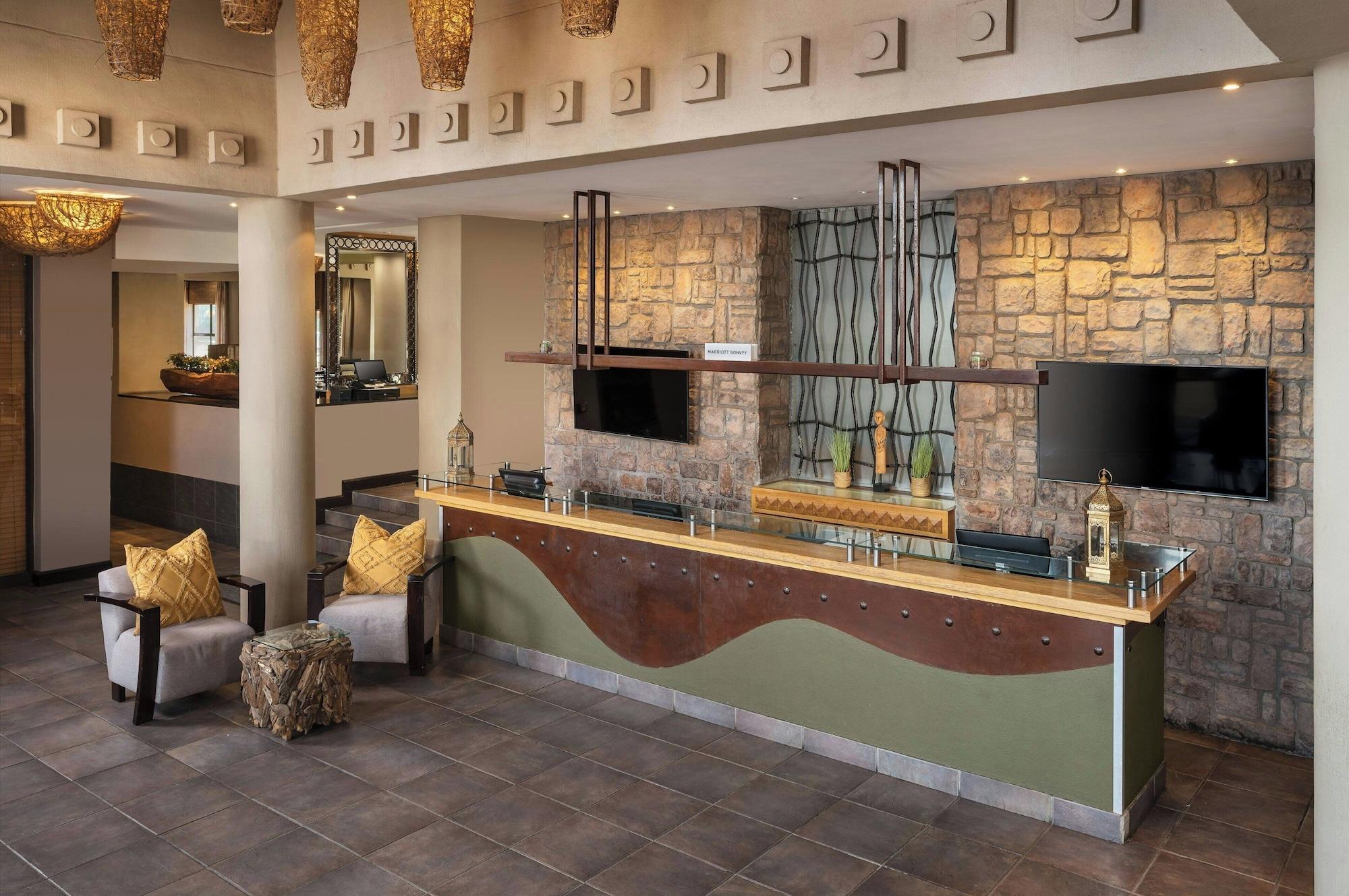 Vista Lobby Protea Hotel by Marriott Bloemfontein Willow Lake