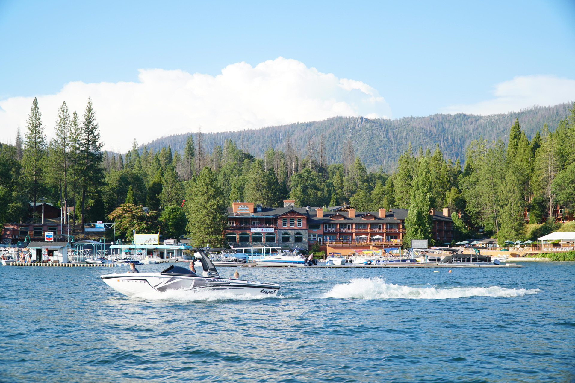 Vista Exterior The Pines Resort At Bass Lake