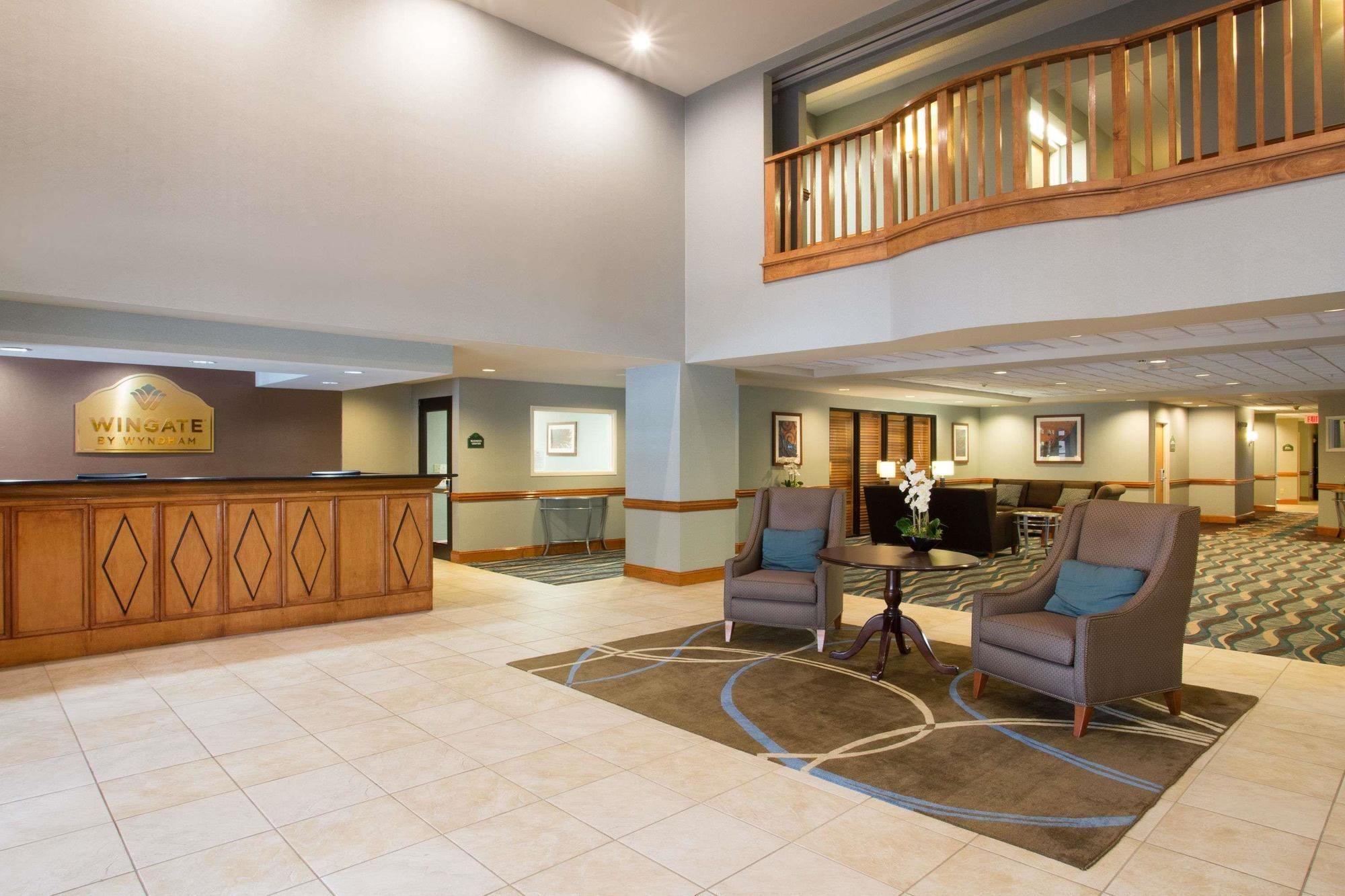 Vista Lobby Wingate By Wyndham Garner/Raleigh South