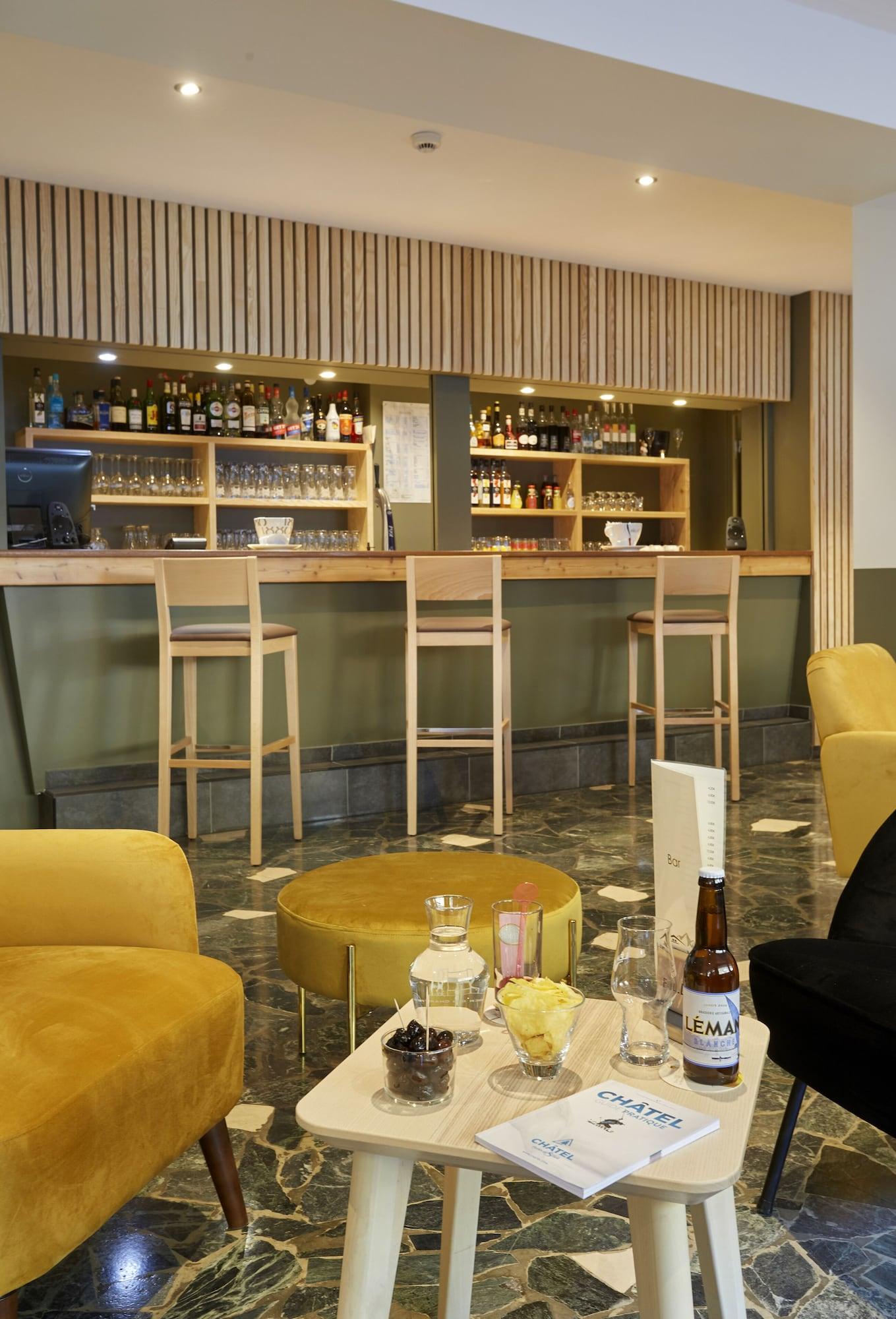 Bar/Salón Hôtel Eliova- L'Eau Vive