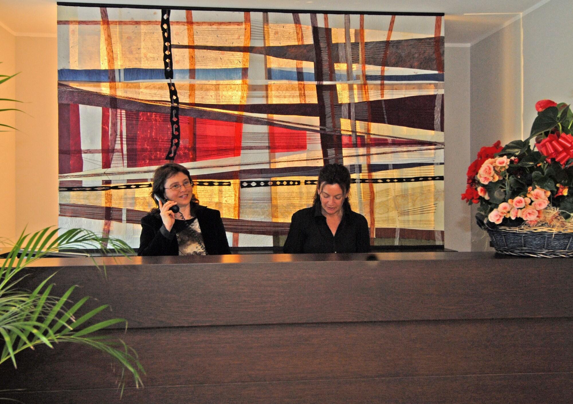 Vista Lobby Villa Pannonia