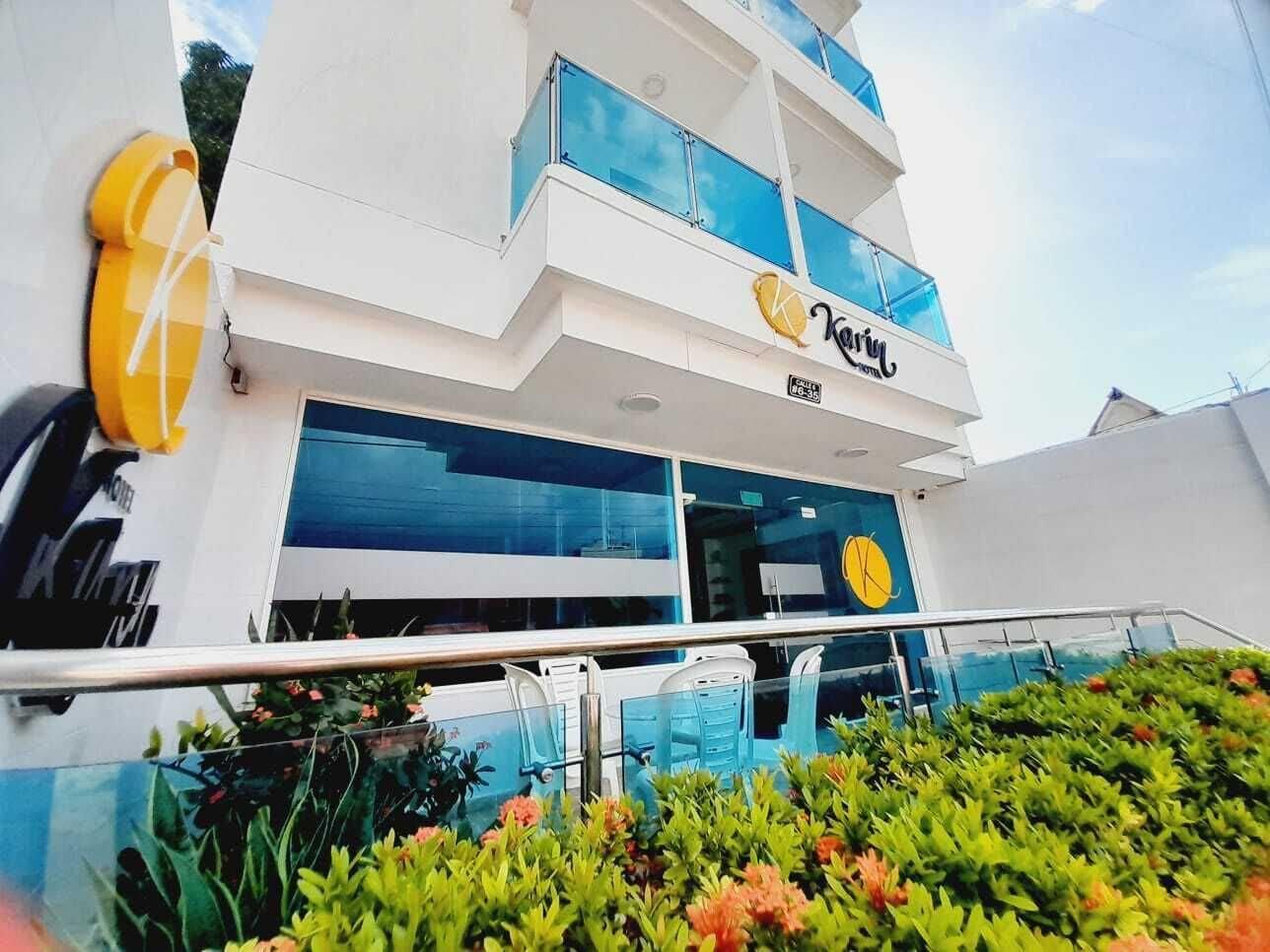 Vista Exterior Hotel Karin