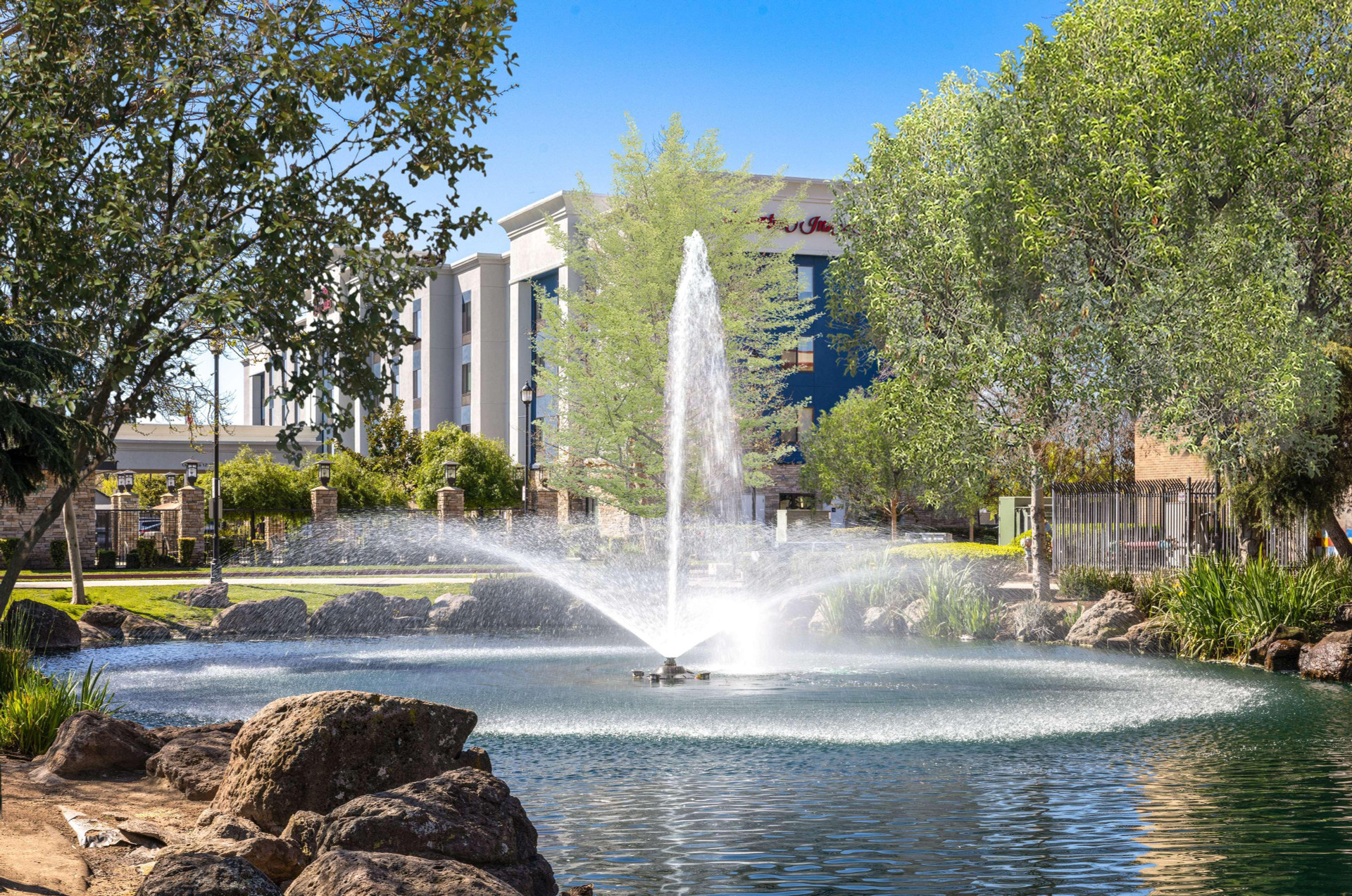 Vista Exterior Hampton Inn & Suites Manteca