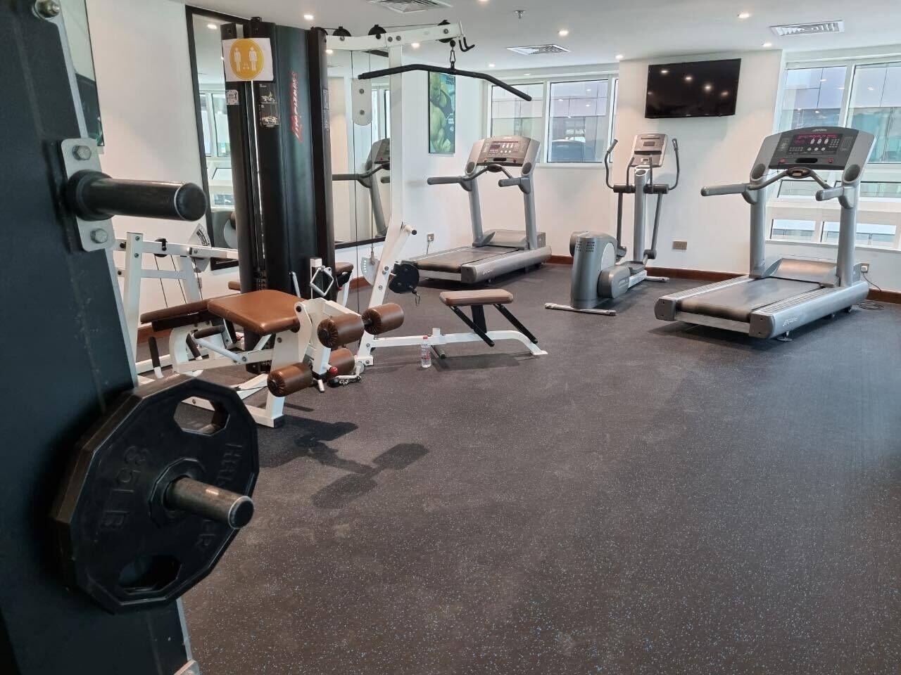 Gimnasio Number One Tower Suites