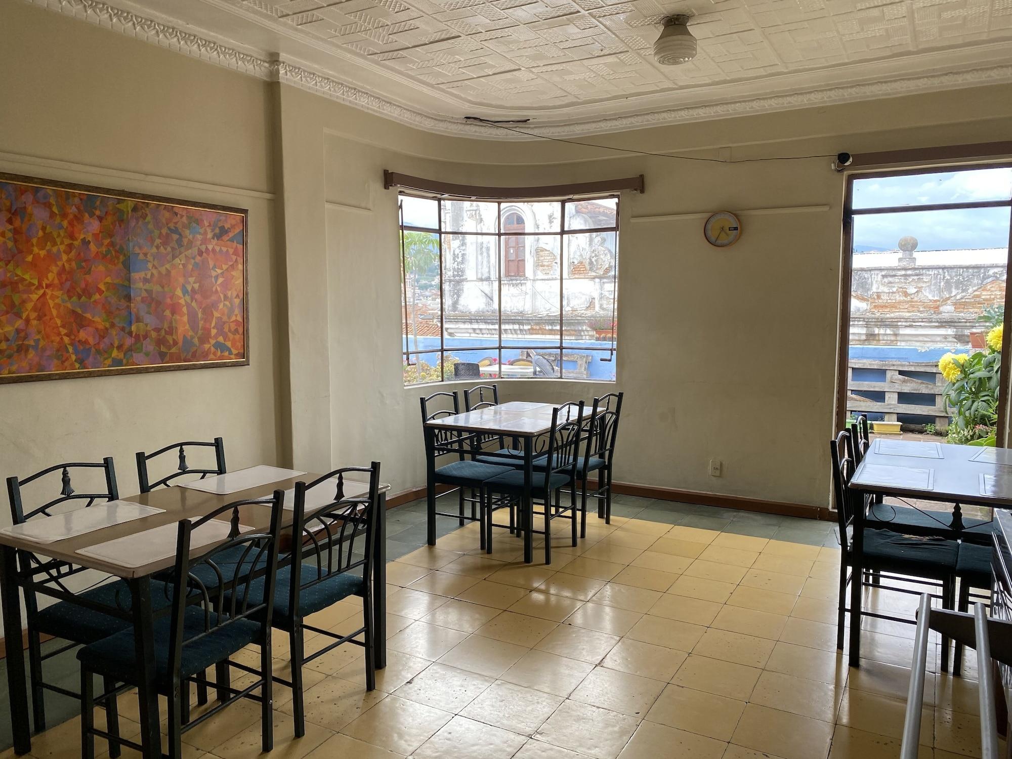 Restaurant Check Inn B&B - Hostel
