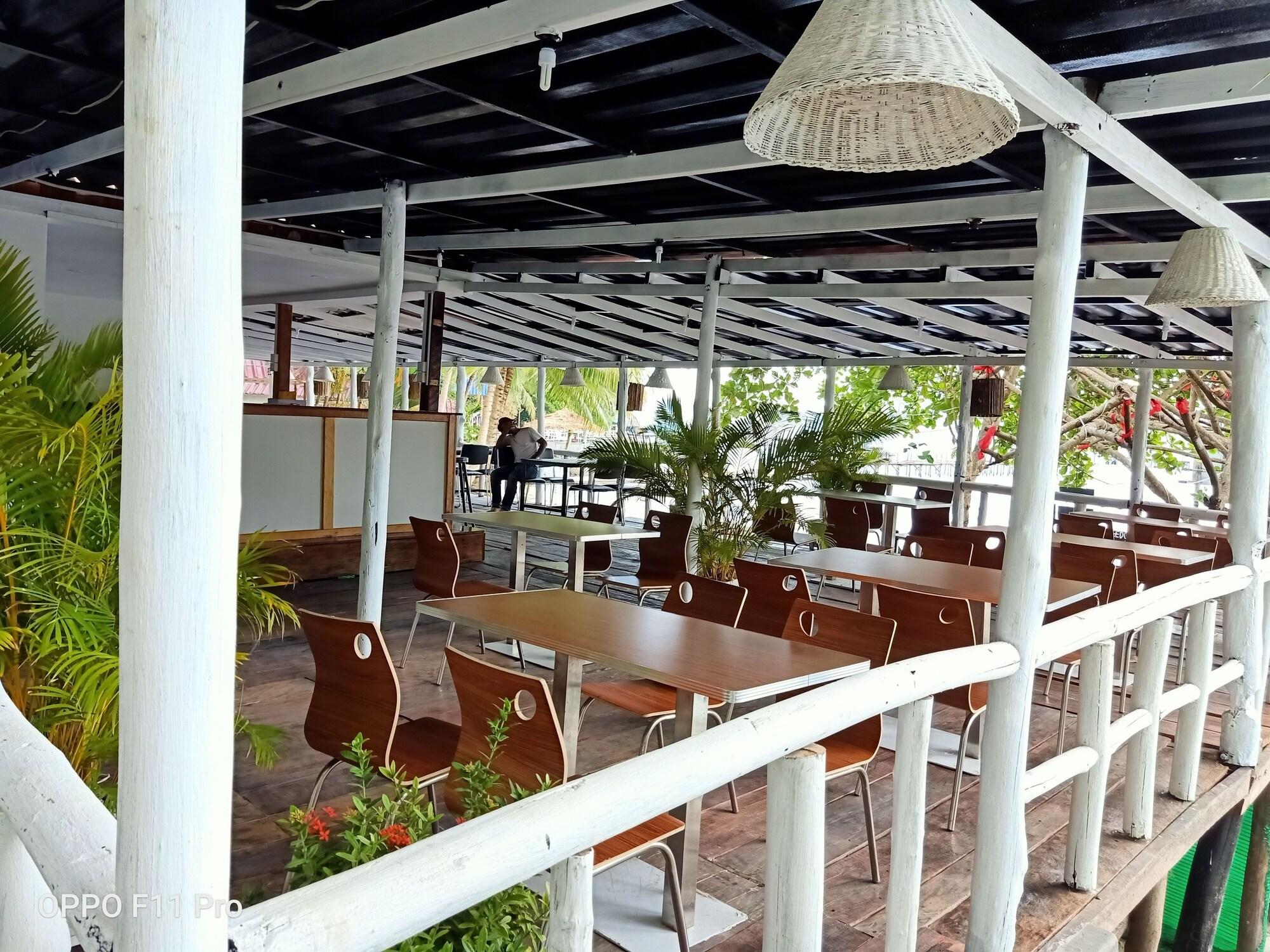 Restaurant Freedom Bungalow Koh Rong Saloem