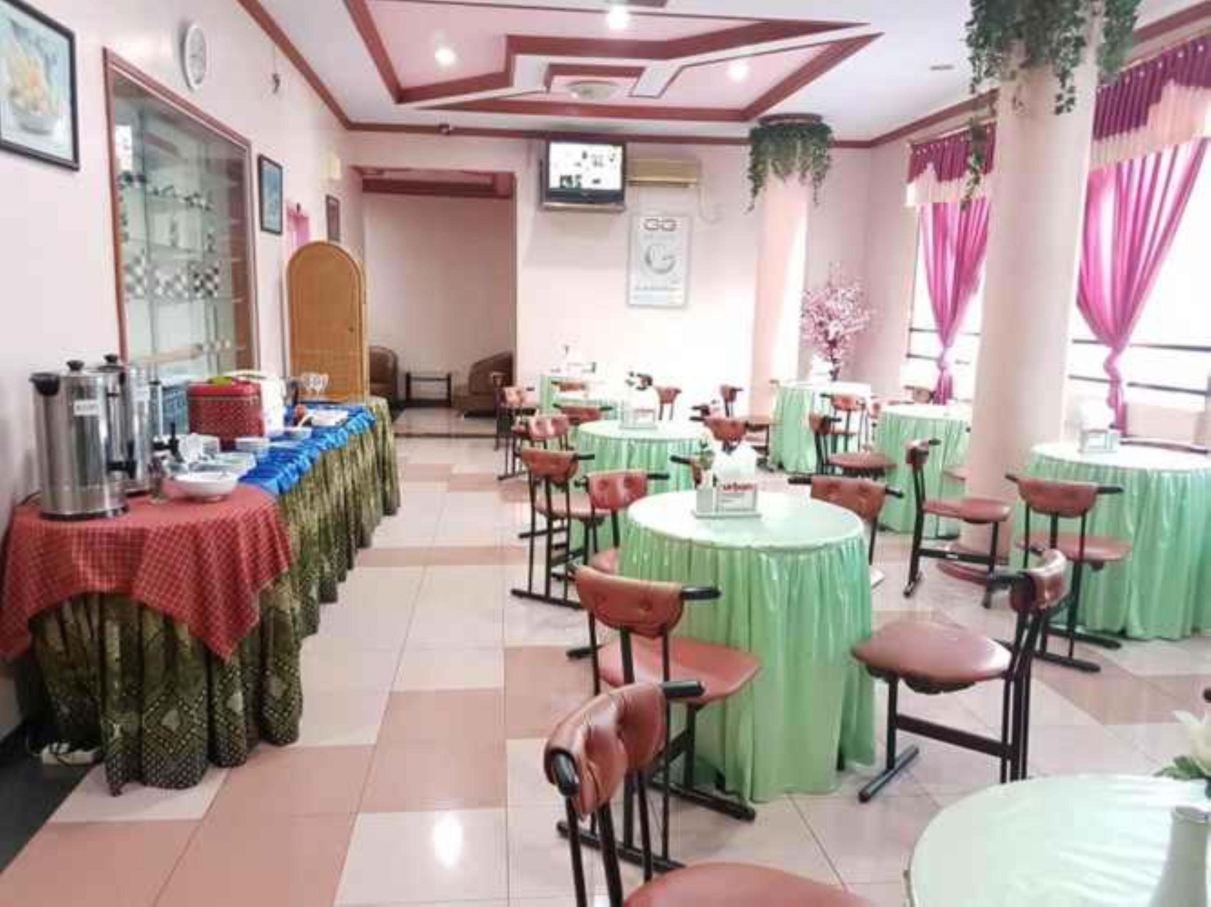 Restaurant Hotel Parewisata by ZUZU