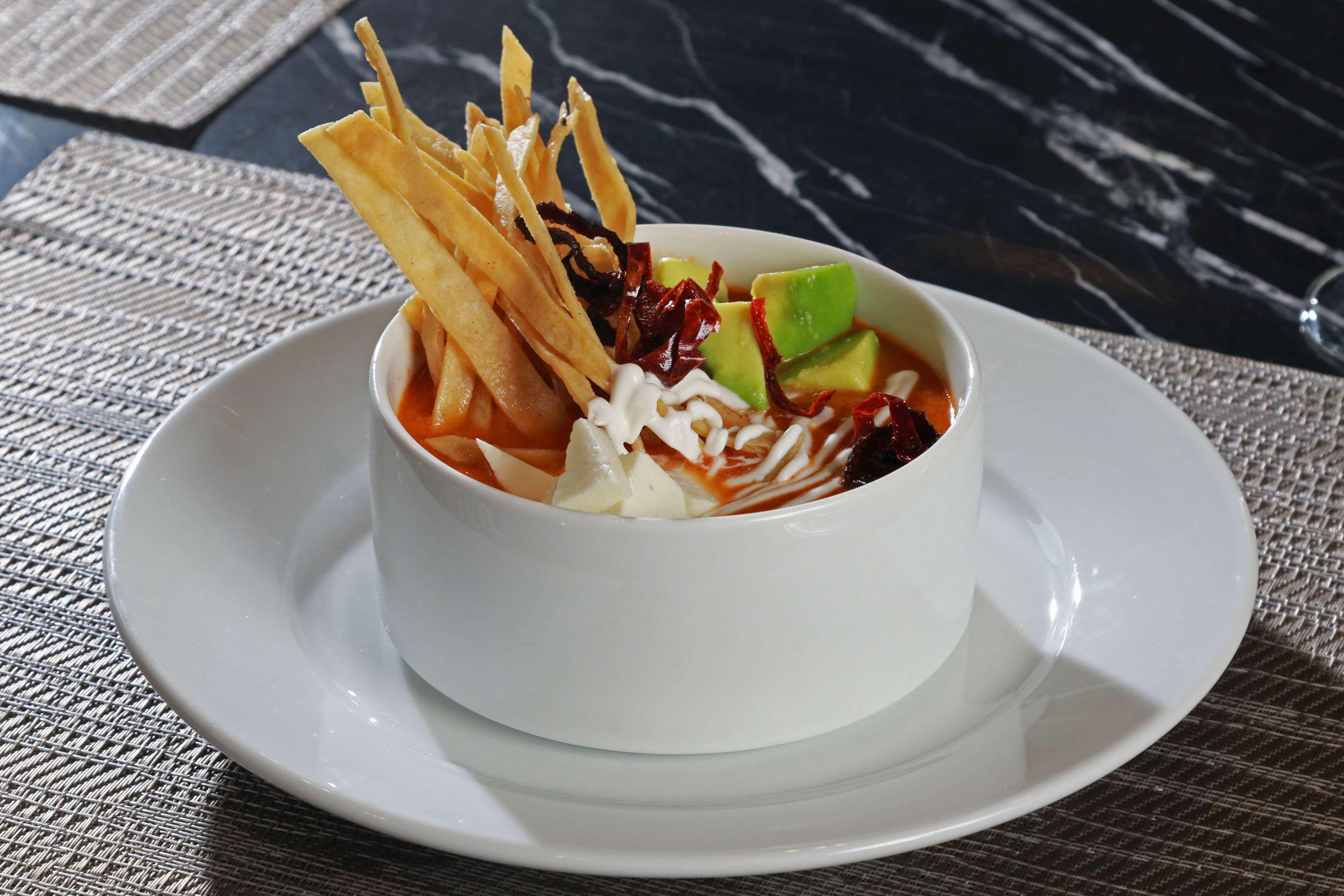 Vista Exterior Hilton Garden Inn Monterrey Obispado