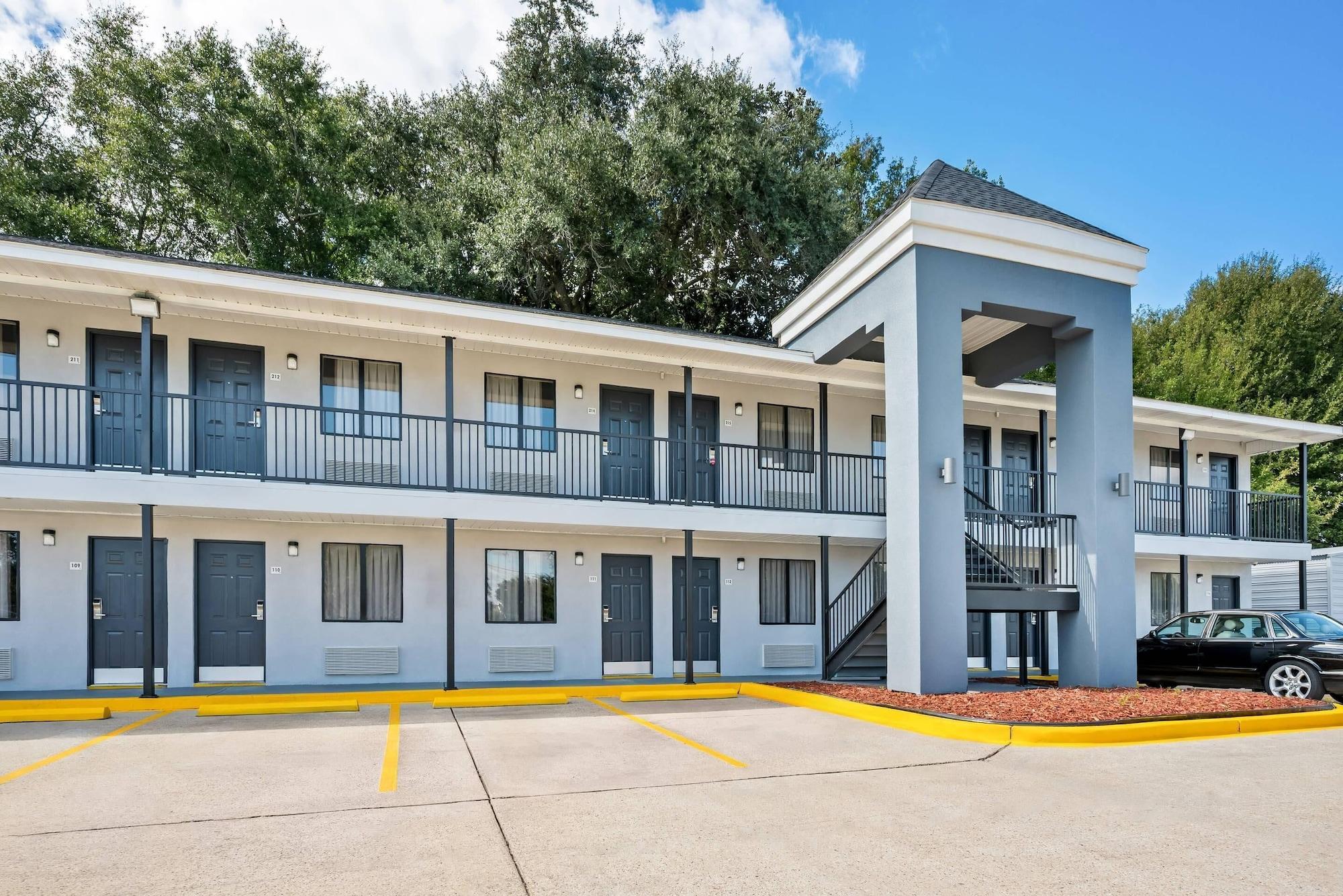 Varios Econo Lodge Biloxi Beach