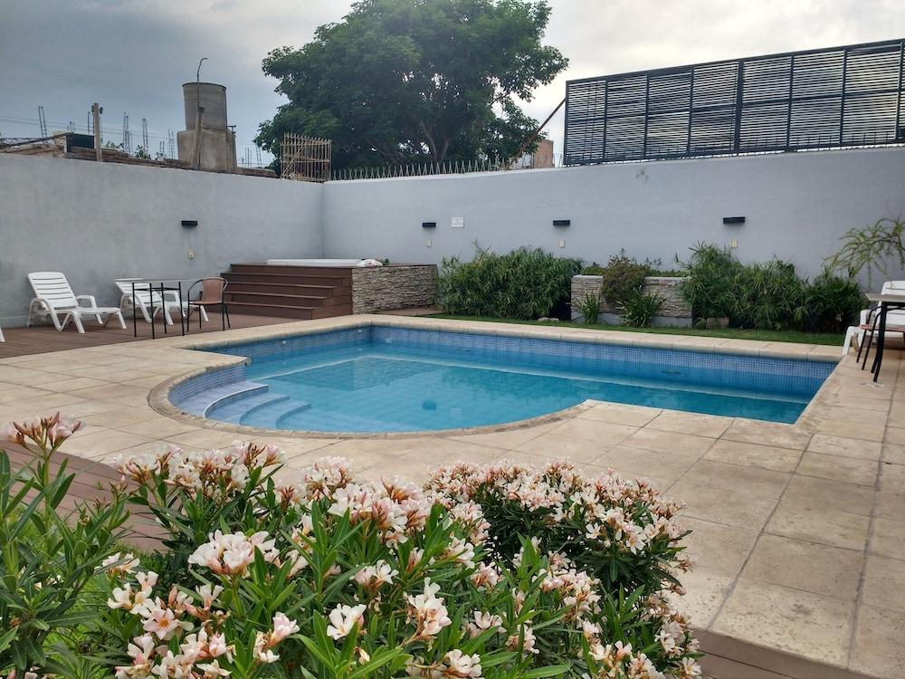 Vista Piscina Hotel Ischigualasto