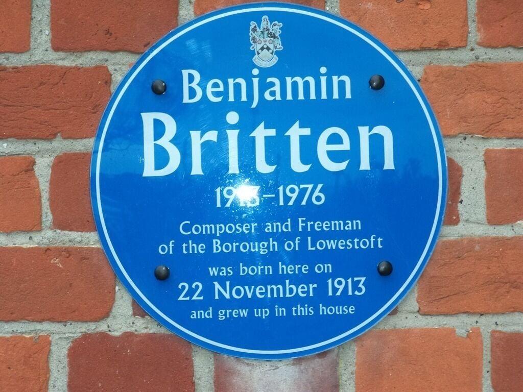 Varios Britten House