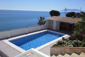 Alquiler Vacacional - House on the Mediterranean, swimming pool, BBQ Garden, WiFi, air conditioning