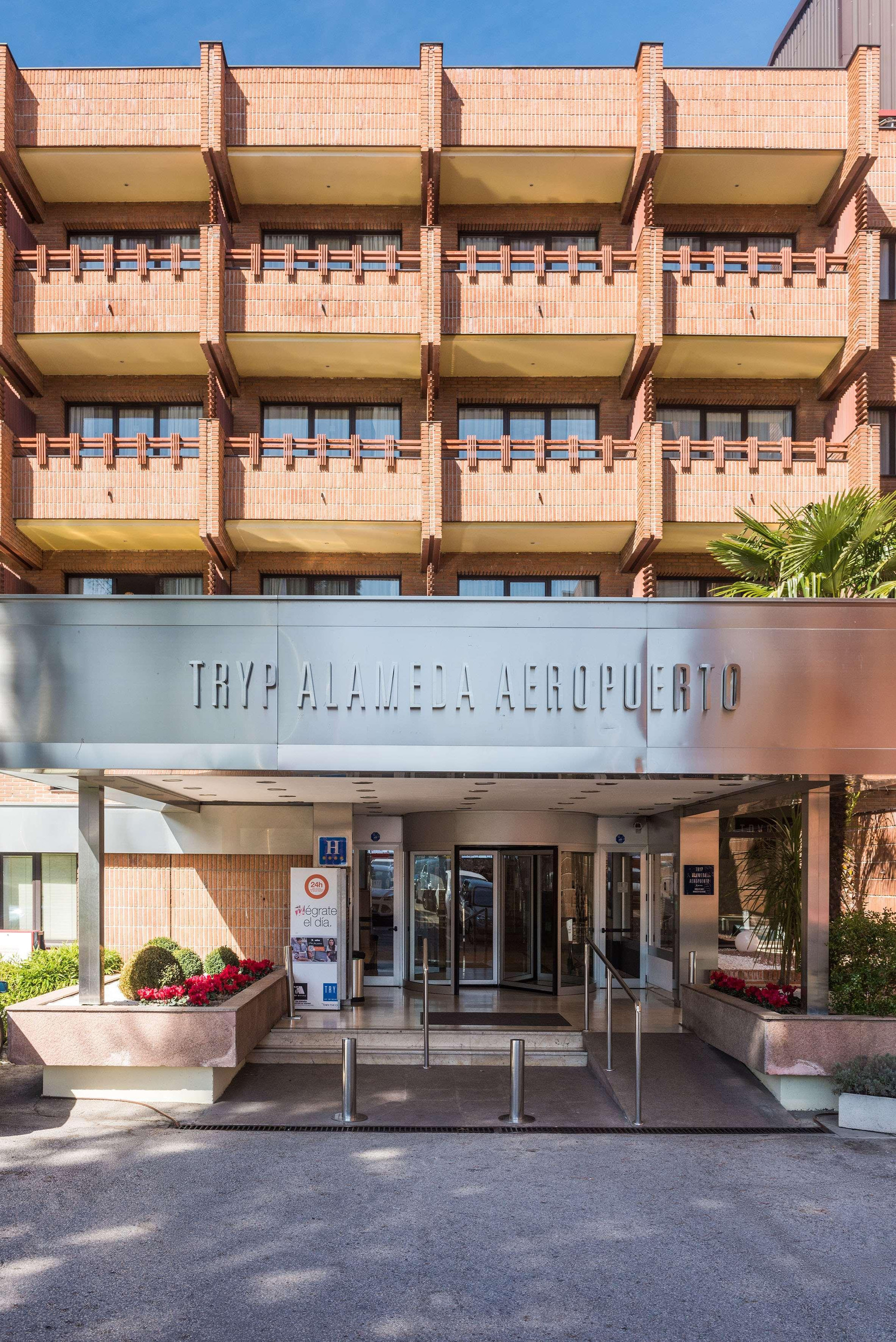 Vista Exterior Hotel Madrid Alameda Aeropuerto, Affiliated by Meliá