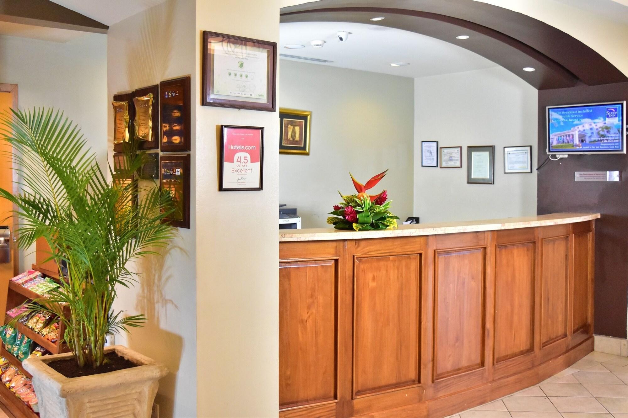 Vista Lobby Sleep Inn Hotel Paseo Las Damas