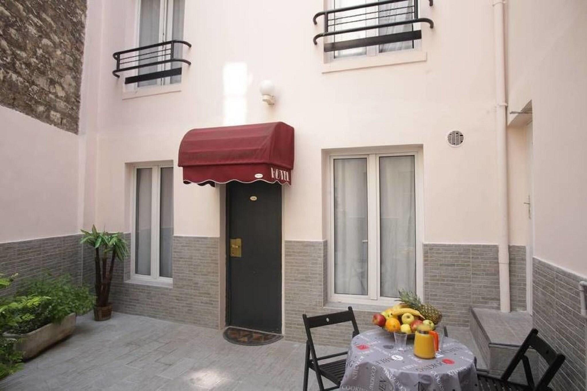 Varios Luxor Bastille Hôtel