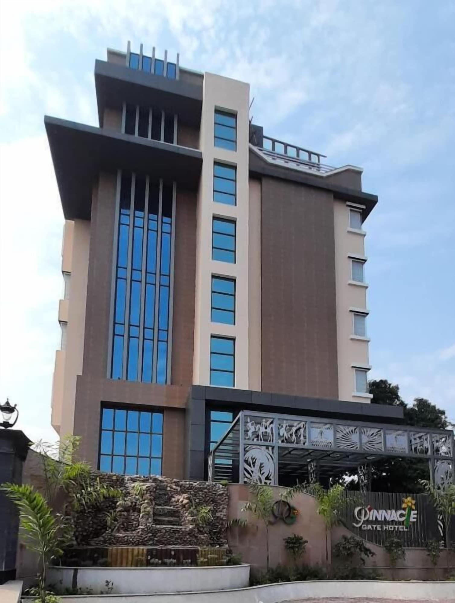 Vista Exterior The Pinnacle INN Sarnath