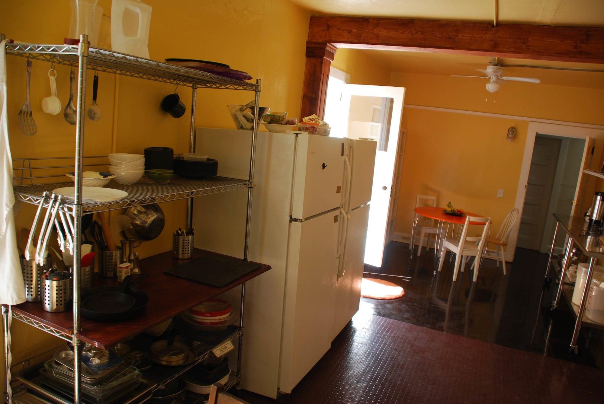 Restaurant Hostel on 3rd