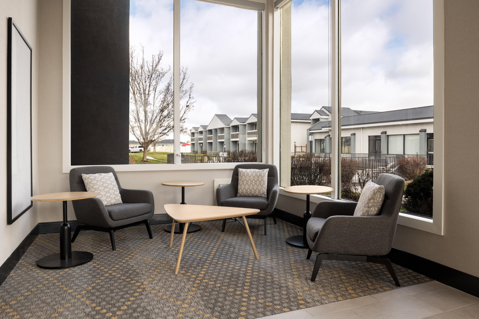 Vista Exterior Holiday Inn Ontario by IHG