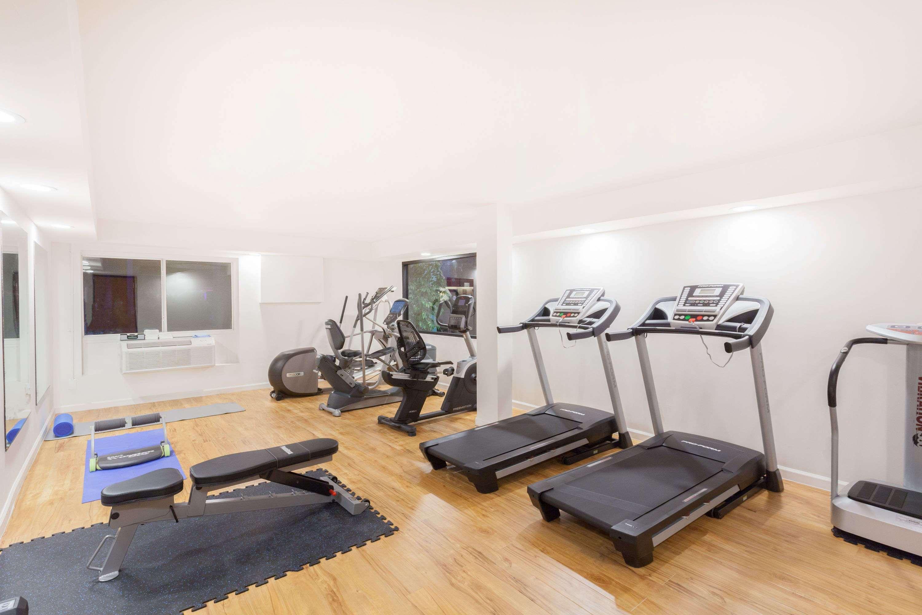 Gimnasio Howard Johnson by Wyndham Yuma