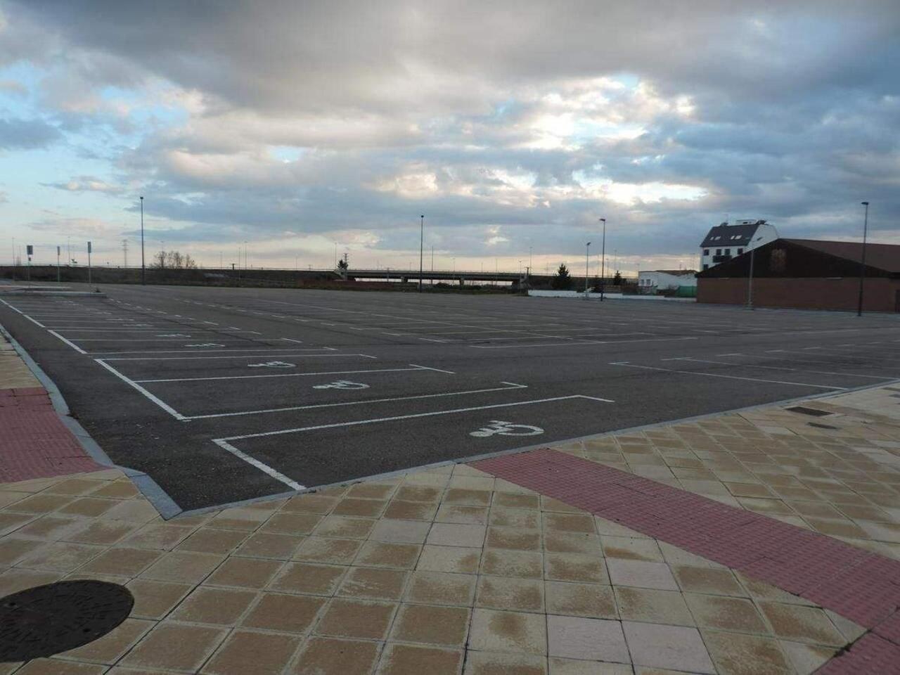 Vista Exterior Albergue Santo Tomás de Canterbury - Hostel