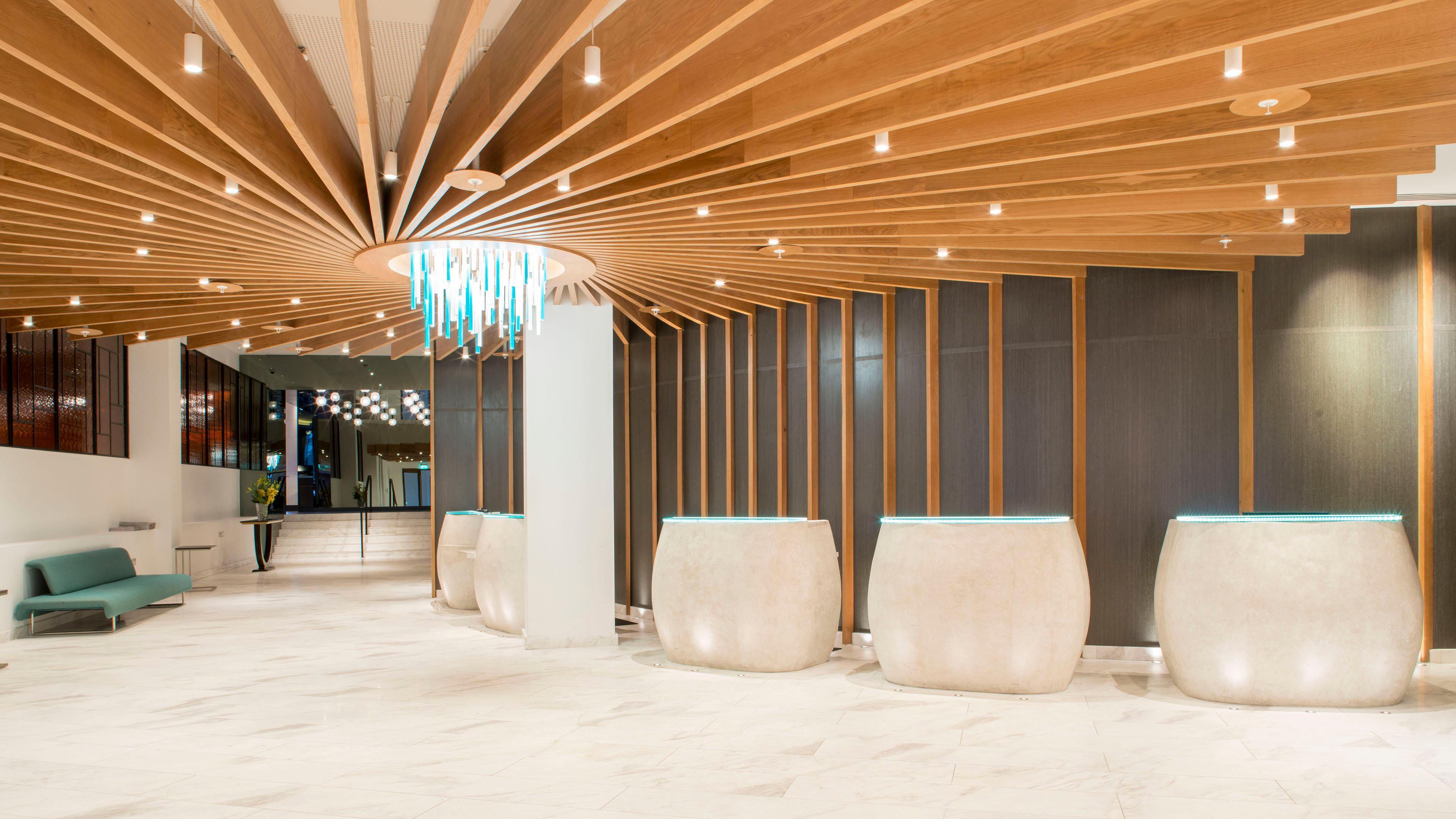 Vista Lobby Crowne Plaza London - Kings Cross by IHG