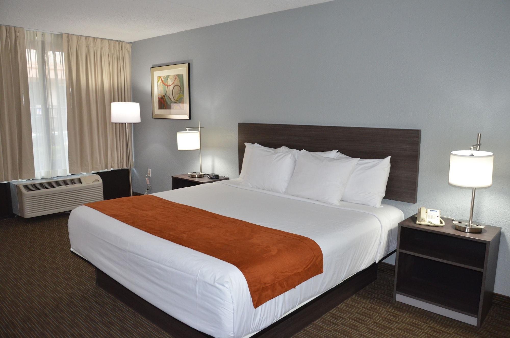 Habitación Days Inn & Suites by Wyndham Orlando Airport