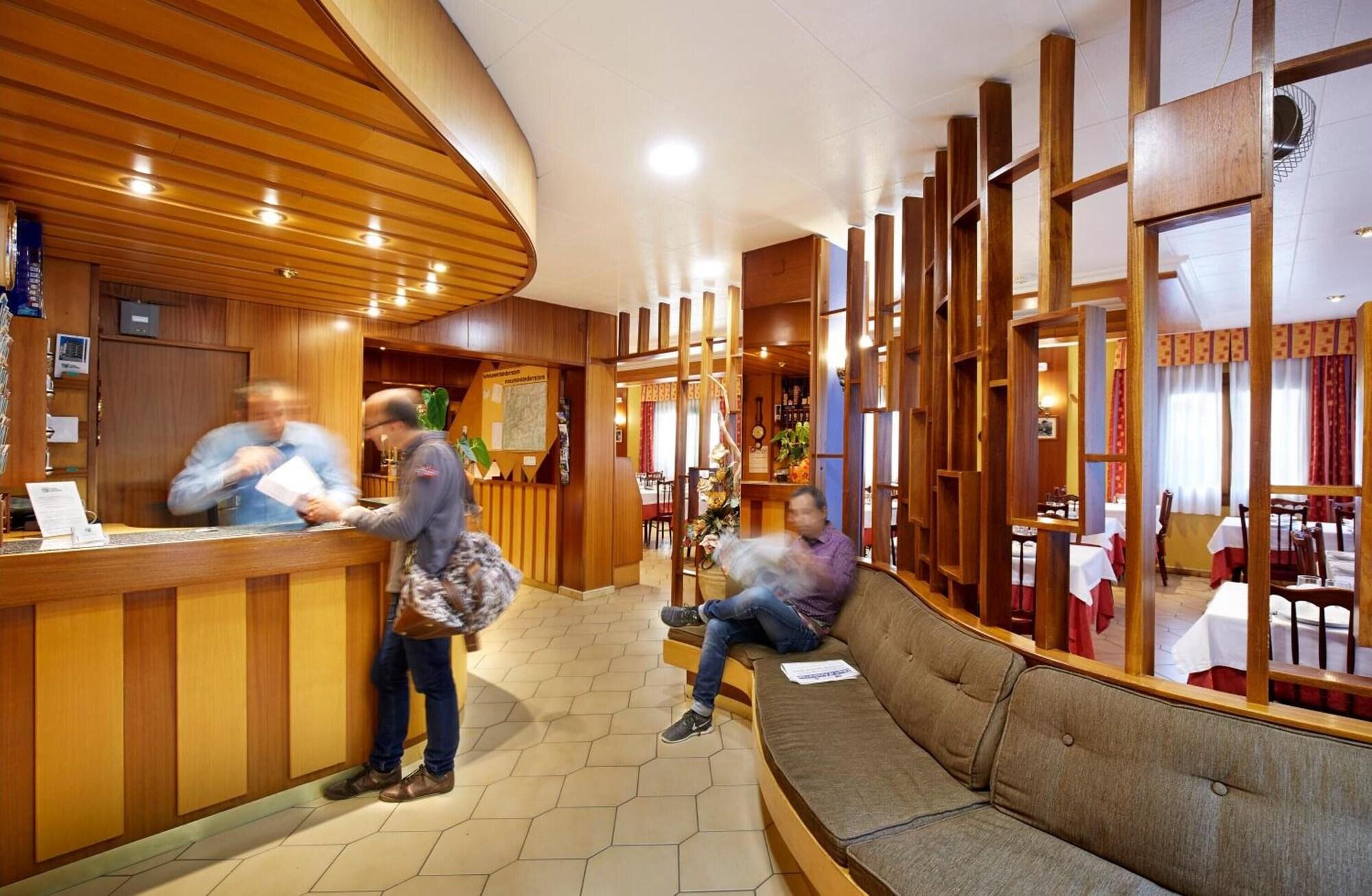 Vista Lobby Hotel Univers