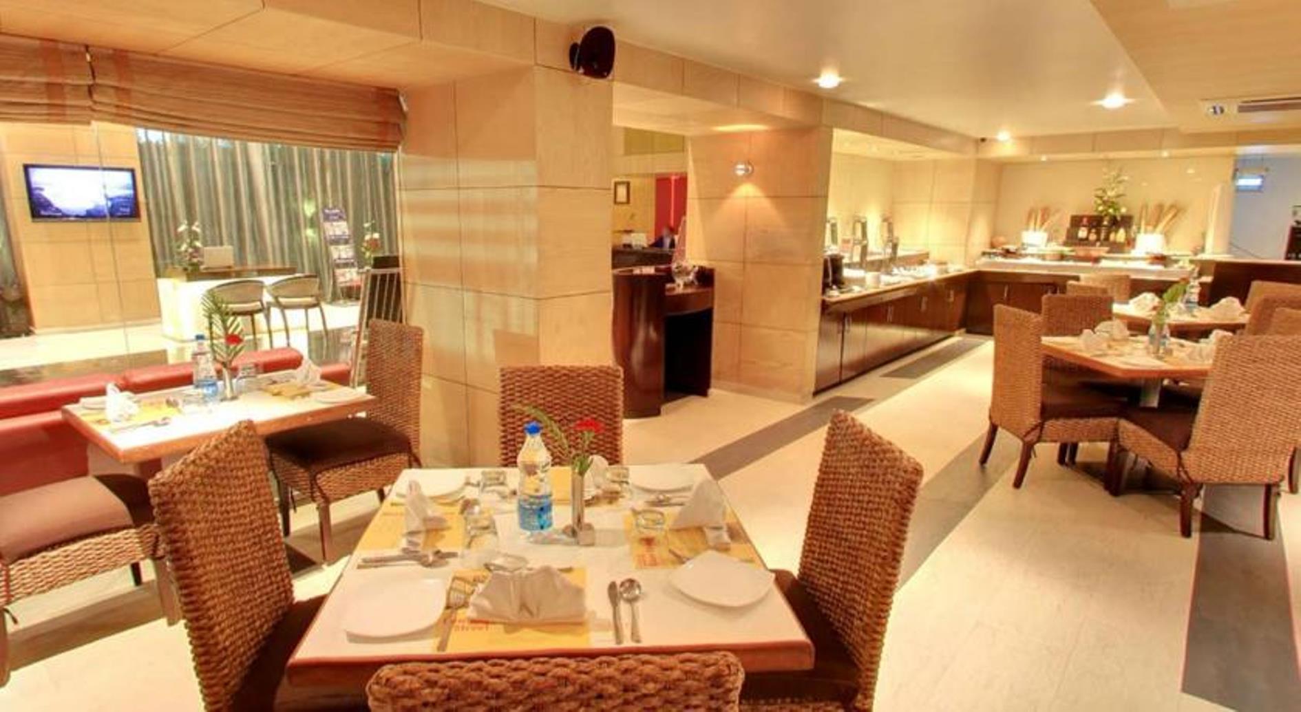 Restaurant Iris - The Business Hotel and Spa