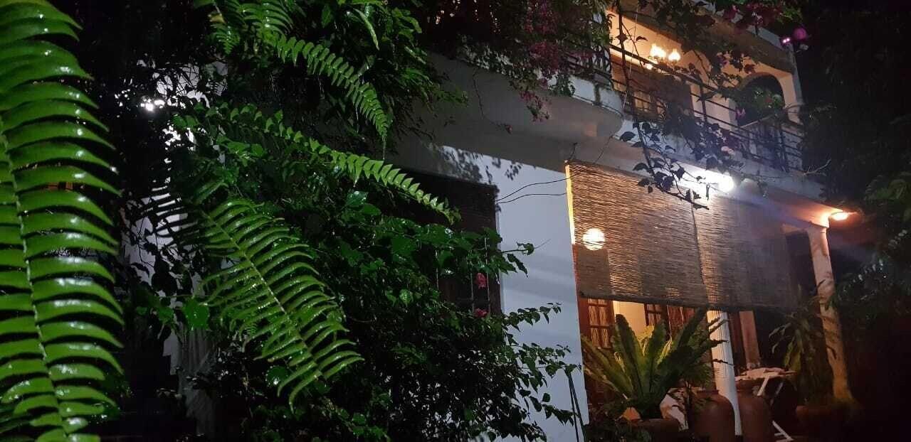 Varios Riverston mountain view bungalow