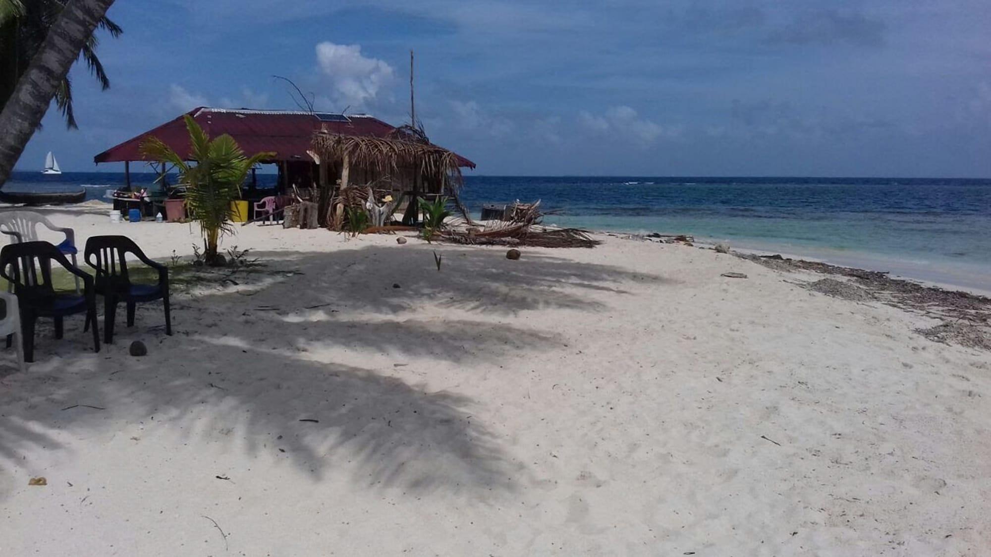 Playa Cabañas Isla Nubesidub San Blas