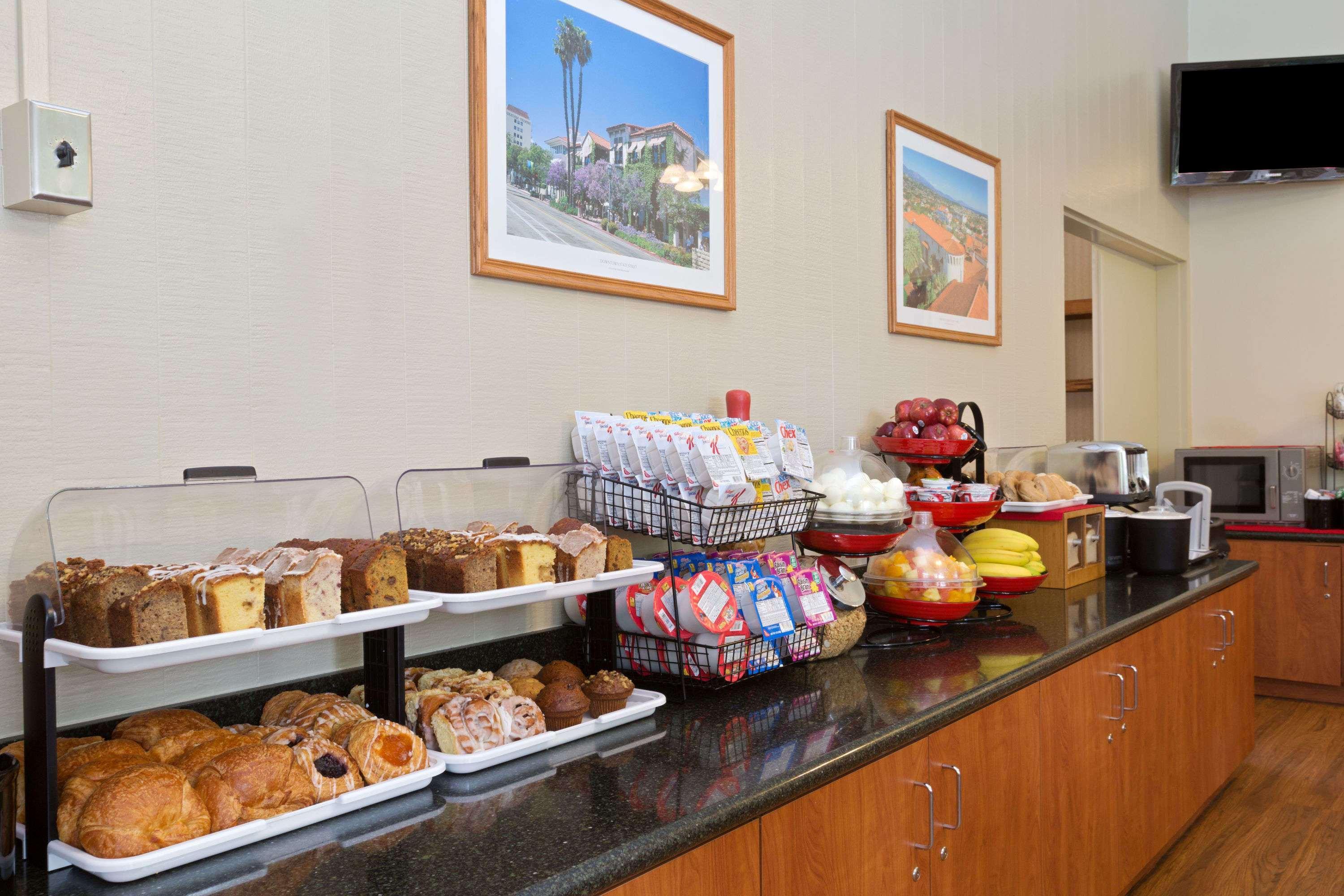 Restaurant Ramada by Wyndham Santa Barbara