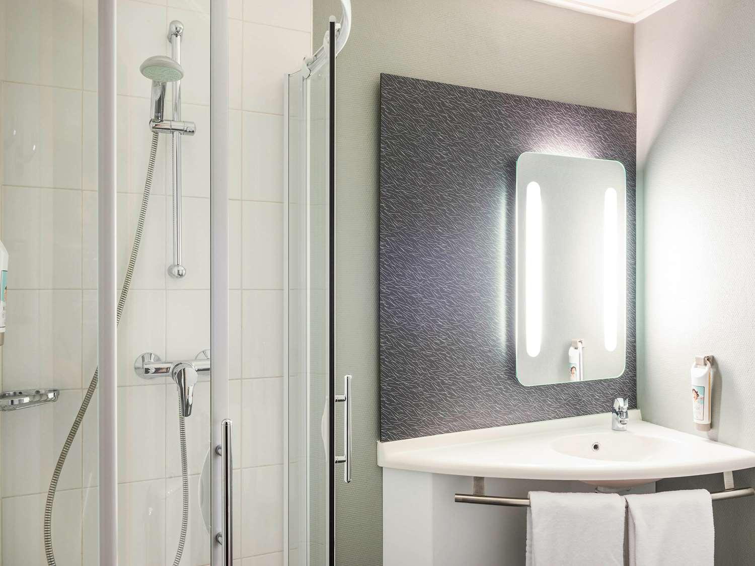 Hotel ibis Daumesnil Puerta Dorada