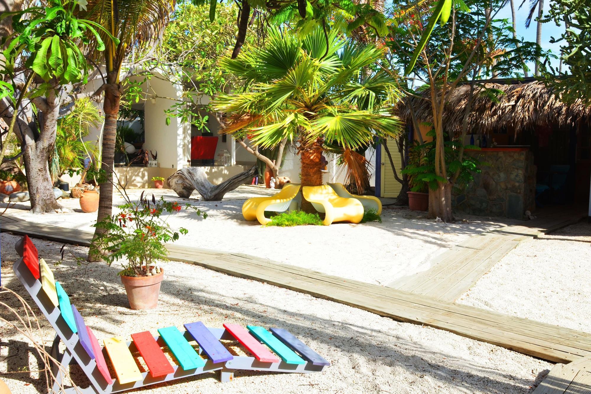 Vista Exterior Beach House Aruba