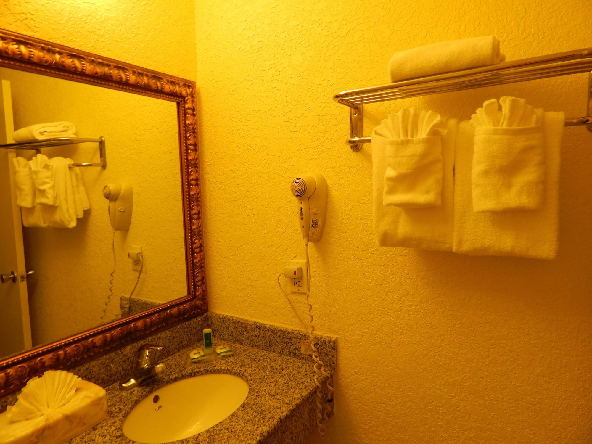 Equipamiento de Habitación North Miami Beach Gardens Inn & Suites
