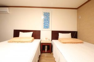Alojamiento - Yangji Park Hotel