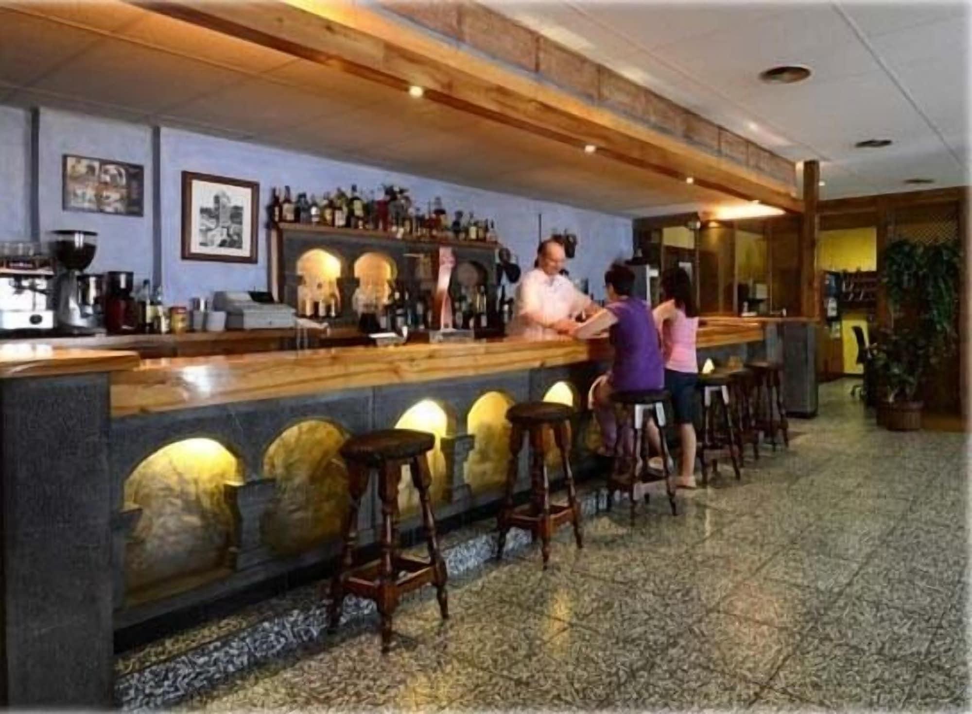 Bar/Salón Hotel Apolo