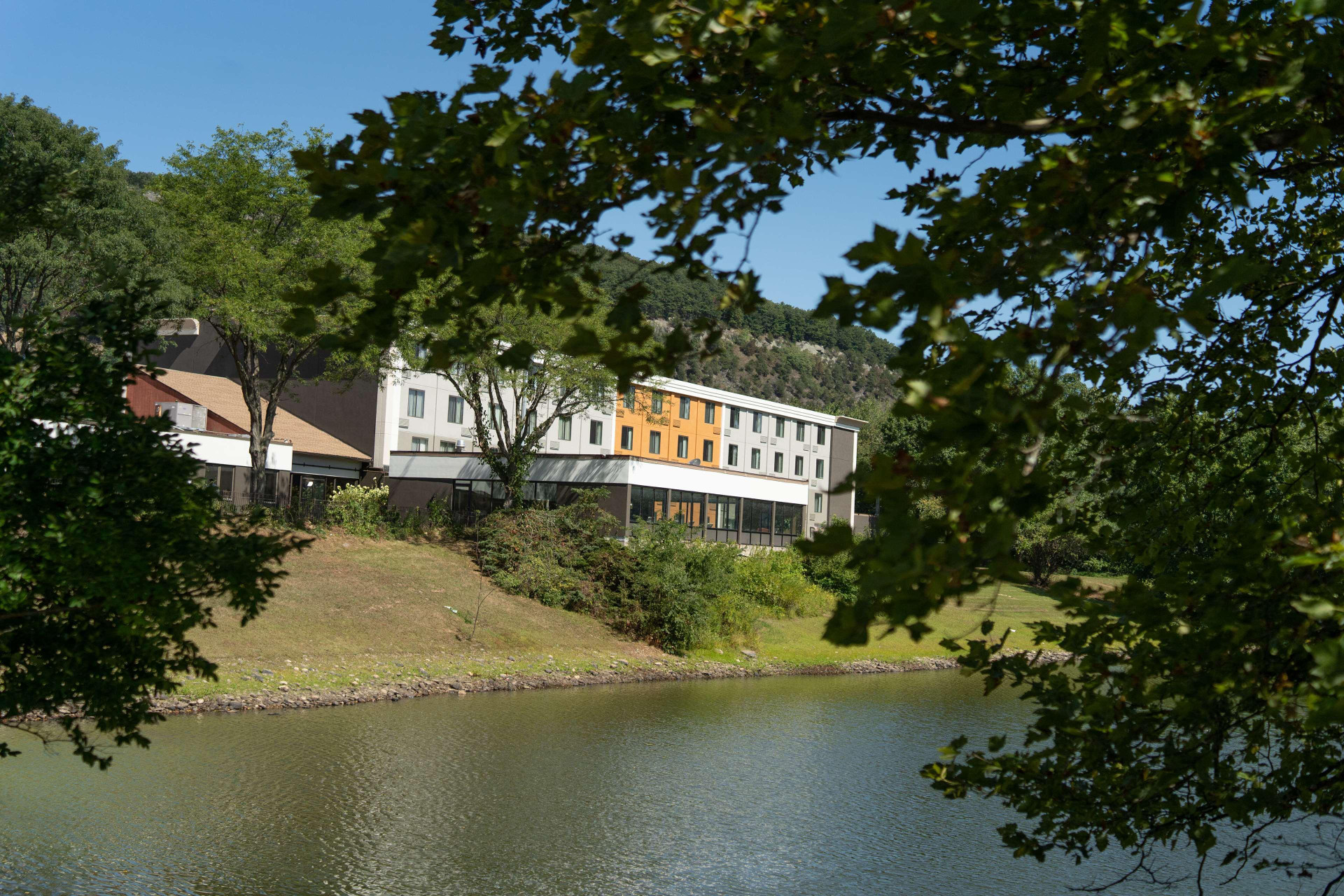 Vista Exterior Best Western Hunt's Landing Hotel Matamoras/Milford