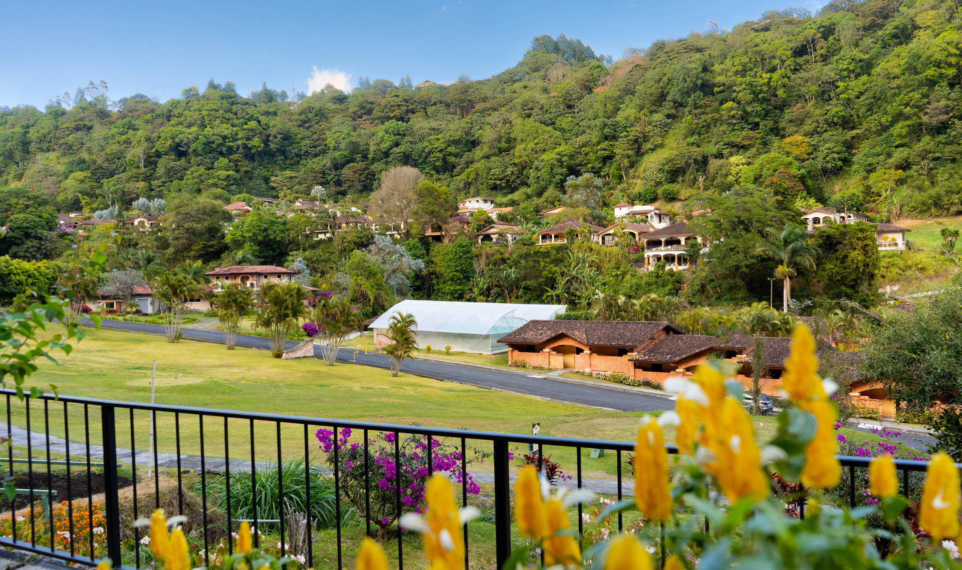 Vista a la montaña Valle Escondido Resort
